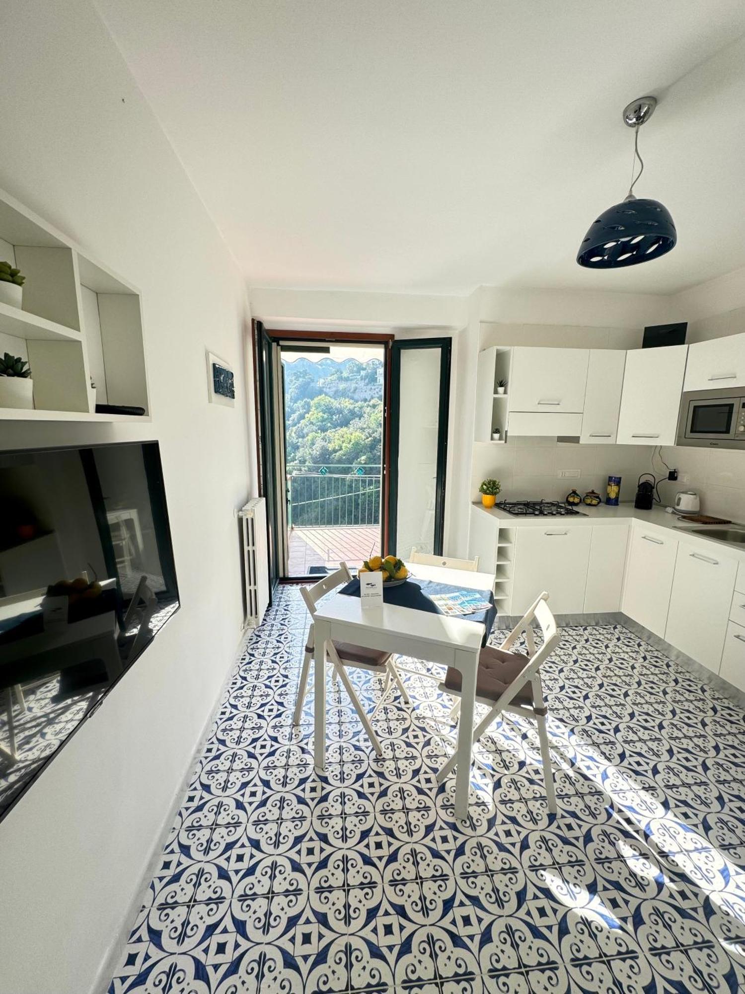 דירות Vietri Panoramic Flat Amalfi Coast - Sea View 1 מראה חיצוני תמונה
